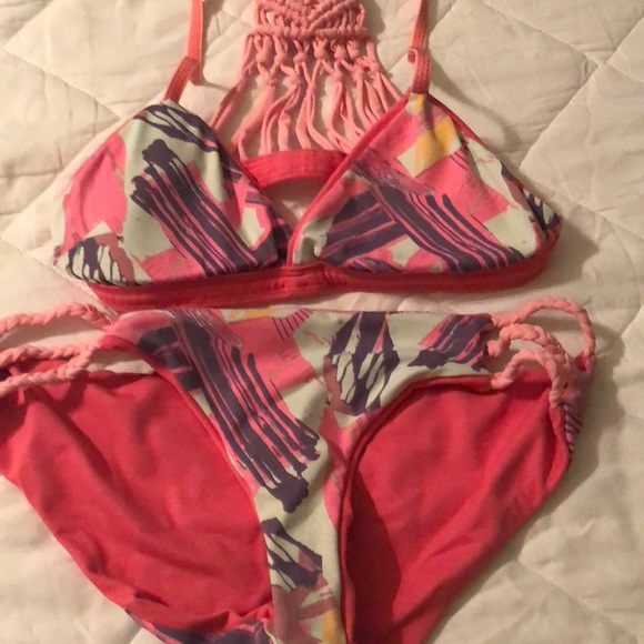 Bikini - Picture 4 of 4